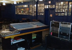 Shank Hall console