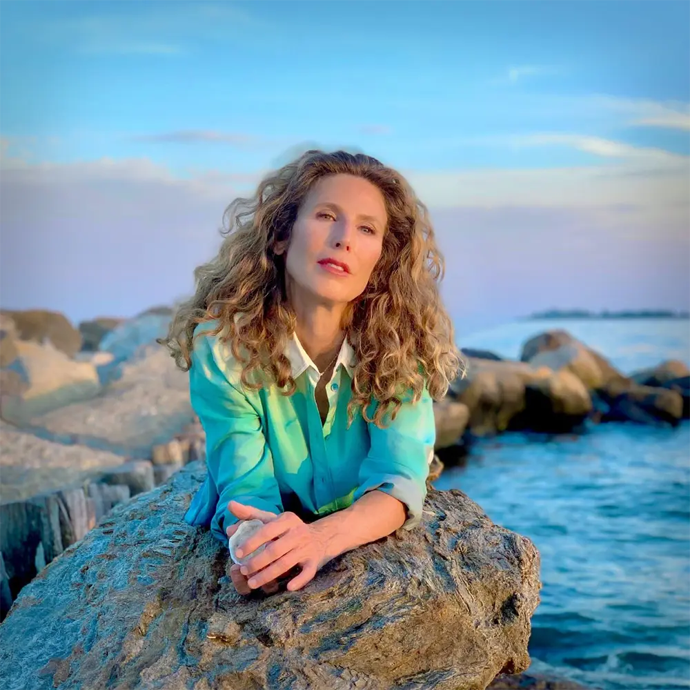 Sophie B. Hawkins